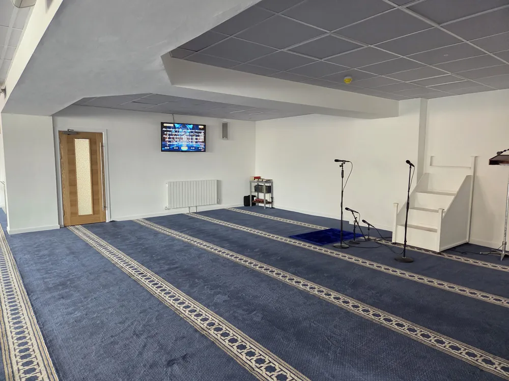 The renovated prayer hall of Old Hill Masjid